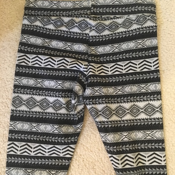 American Eagle patterned leggings - Picture 3 of 3